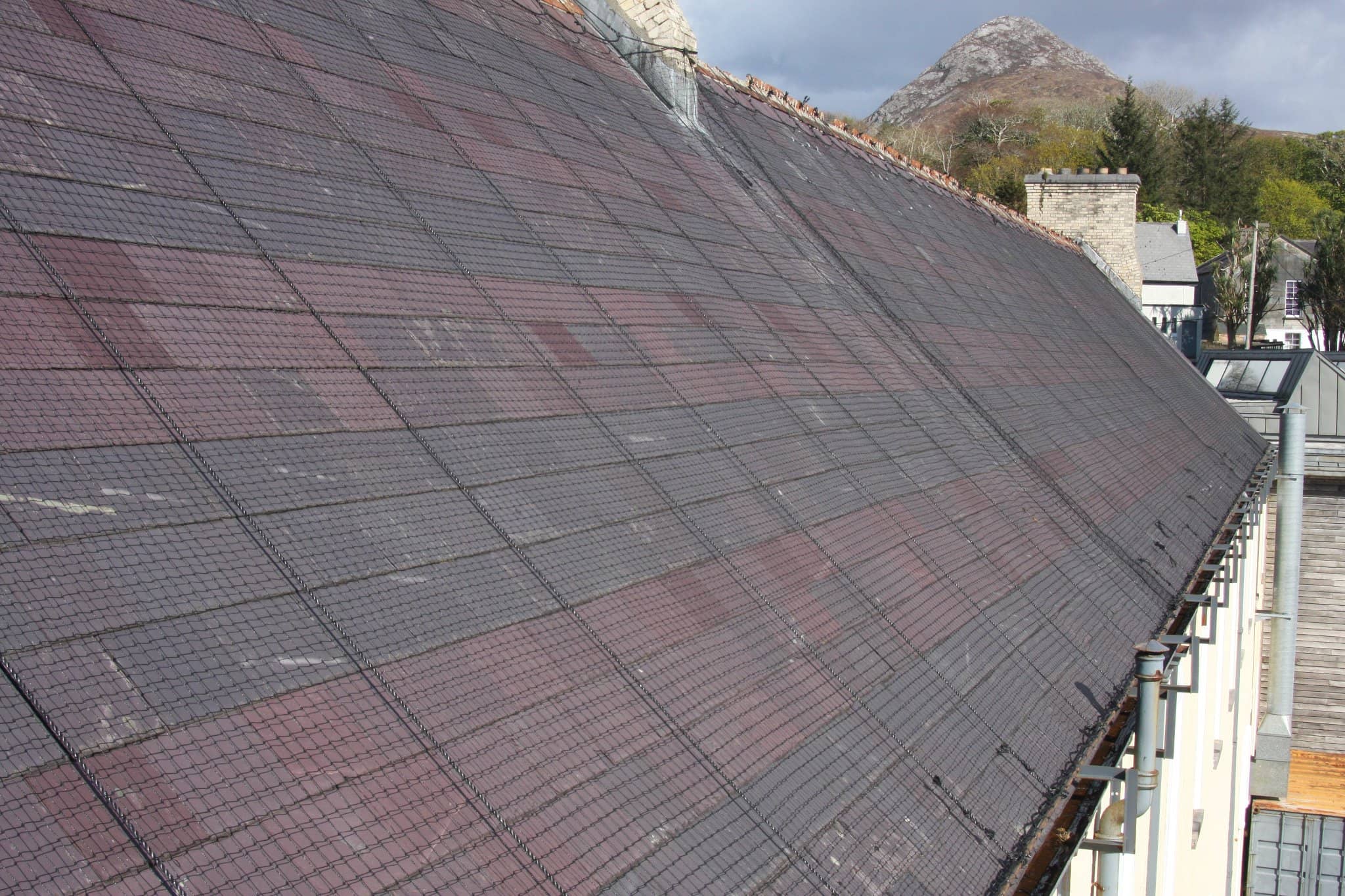 industrial net protecting roof slates